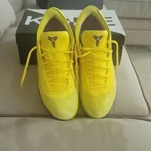Kobe ad NXT 360 they are used with less than 5 hours warn excellent condition Kobe Ad NXT 360 | Shoes | Kobe Ad Nxt 36 They Are Used With  main image 3